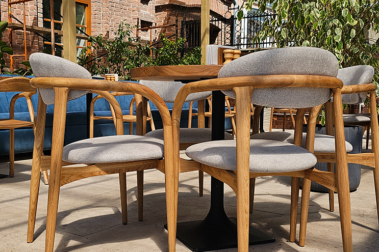 Бистро "Земляне" - авторская мебель для гастрономического концепта